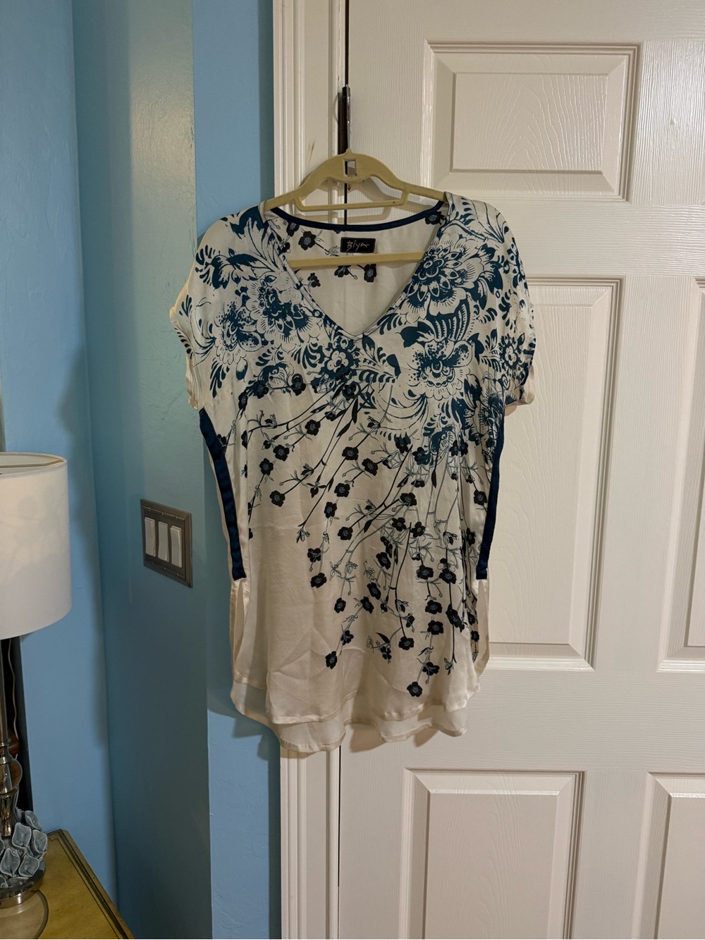 Silk Johnny Was Floral V-Neck Short Sleeve Top - Cream with Teal Print